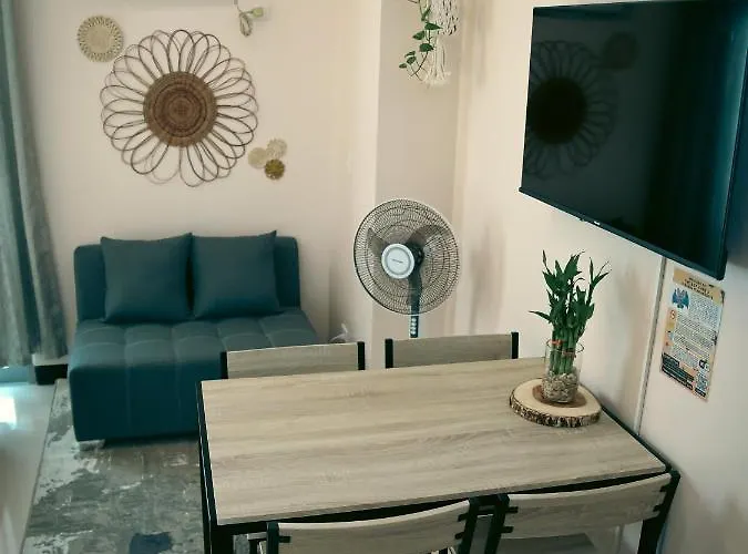 Apartment The Bat Cave 2 At Manhattan Heights Araneta Cubao *
